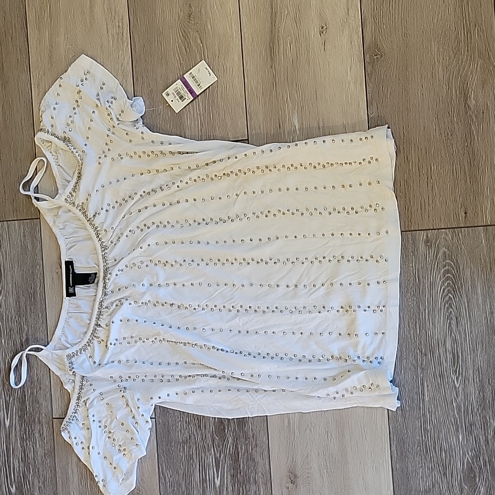 Cold shoulder top